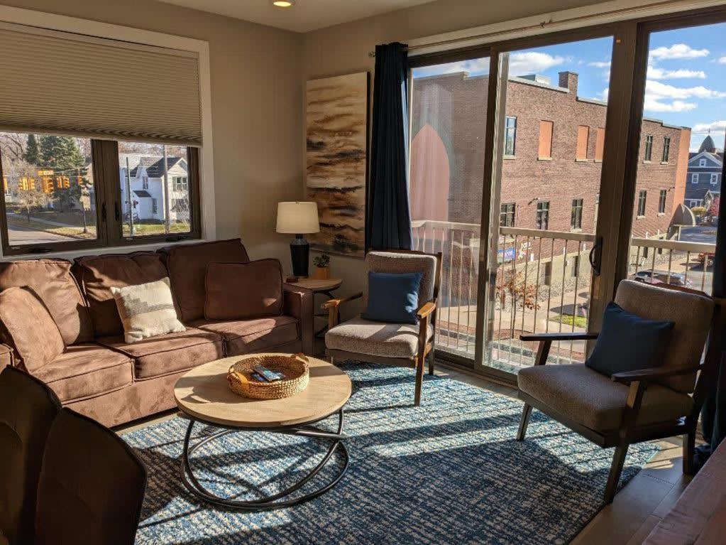 Downtown Traverse City Condo - Capri 209 المظهر الخارجي الصورة