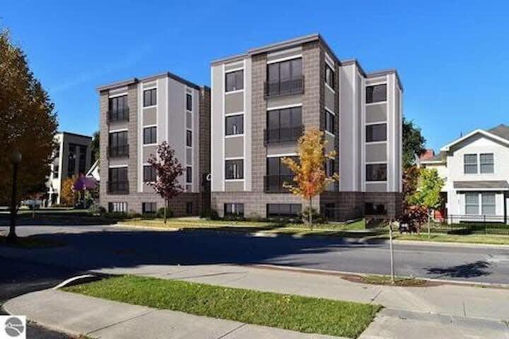 Downtown Traverse City Condo - Capri 209 المظهر الخارجي الصورة